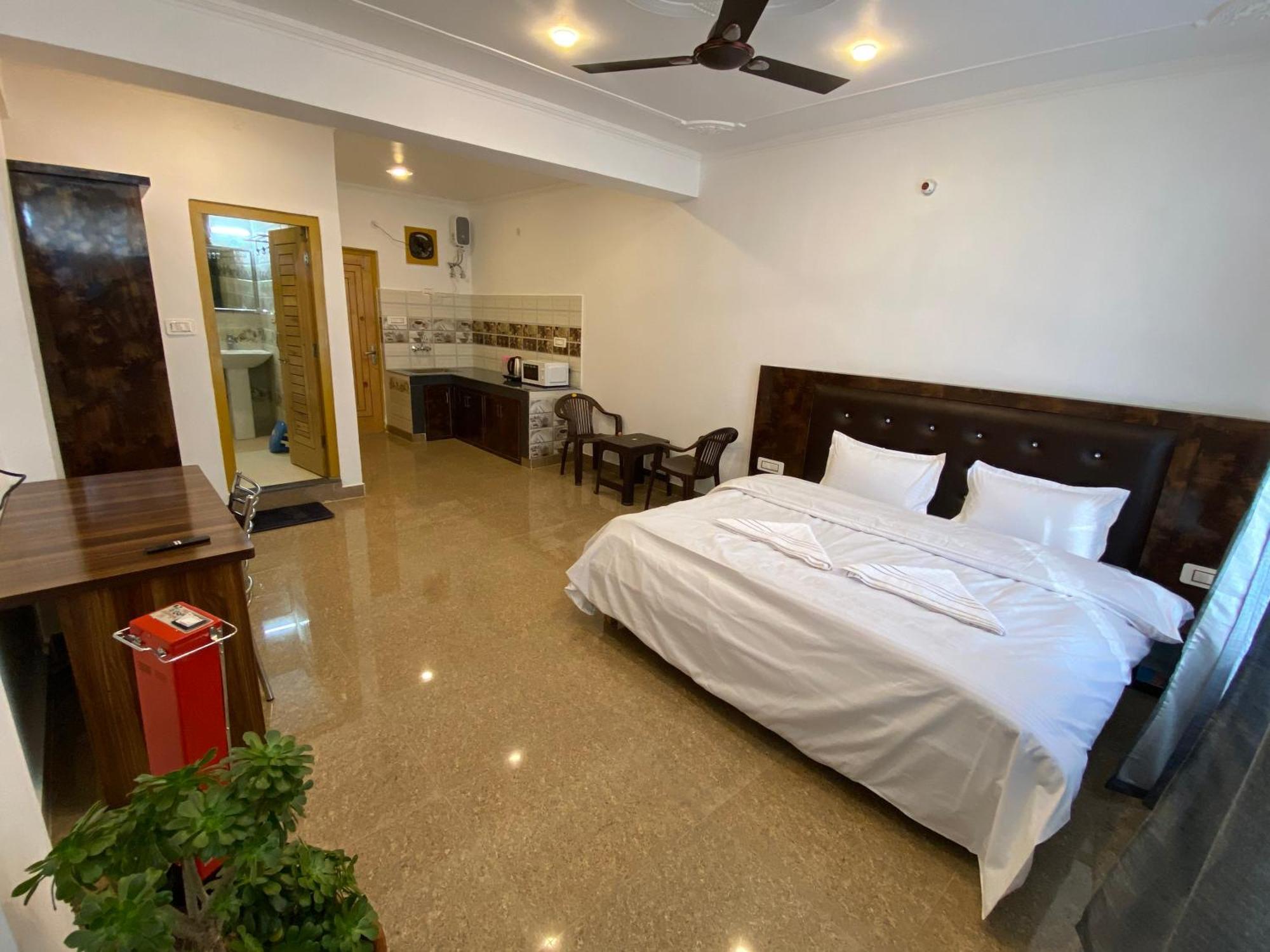 Redeem Cafe & Homestay McLeod Ganj Exterior photo